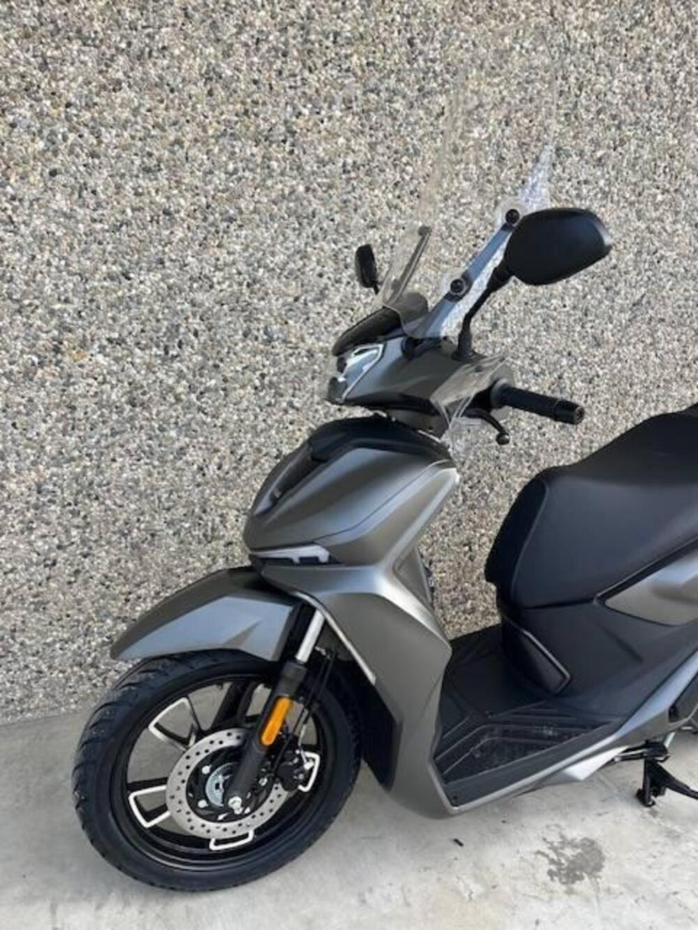 Voge Sfida SR16 125 (2025 - 26) (3)