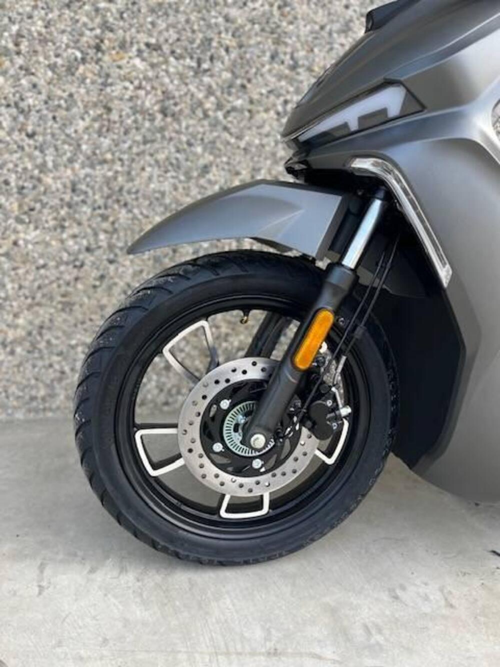 Voge Sfida SR16 125 (2025 - 26) (4)