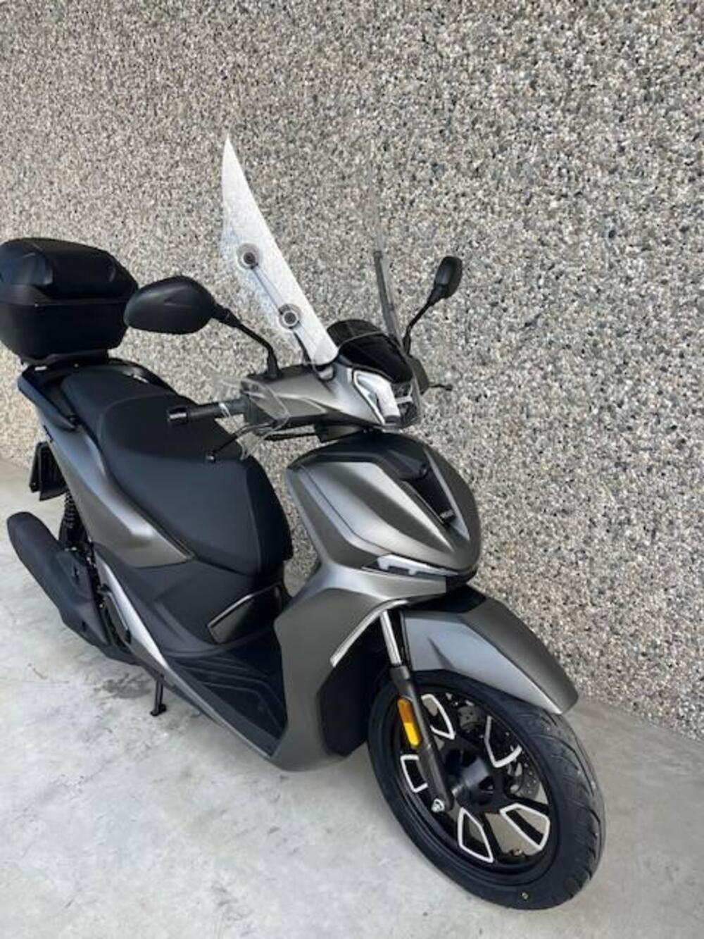 Voge Sfida SR16 125 (2025 - 26) (7)