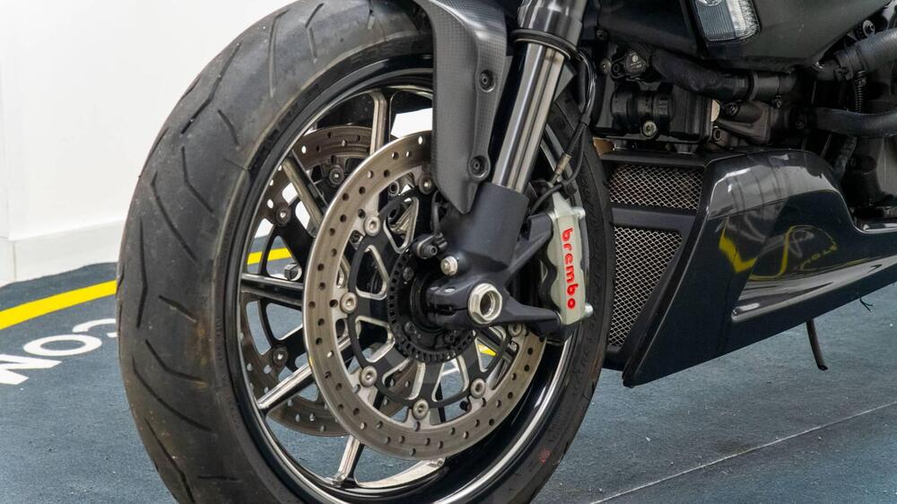 Ducati Diavel 1200 (2010 - 13) (13)