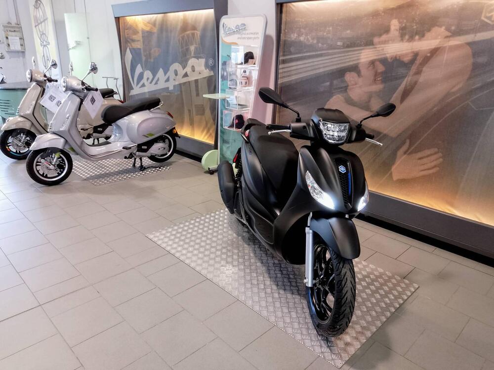 Piaggio Medley 125 S (2025) (2)