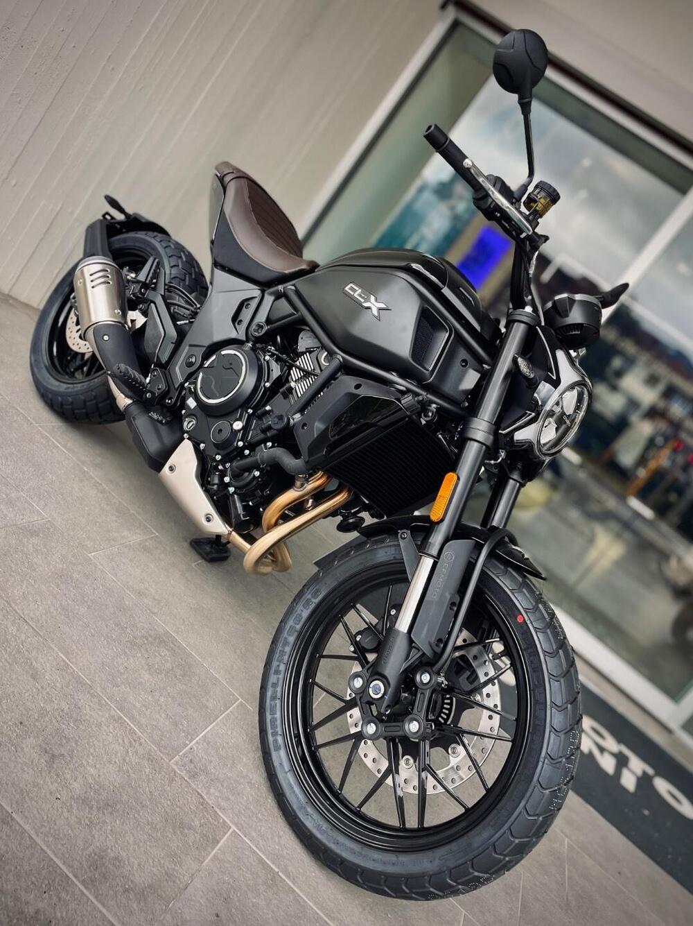 CFMOTO 700CL-X Heritage (2021 - 25)