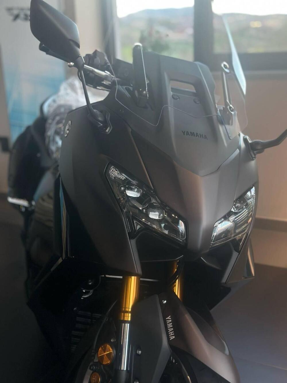 Yamaha T-Max 560 Tech Max (2025)