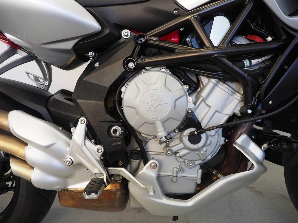 MV Agusta Rivale 800 EAS ABS (2013 -17) (2)