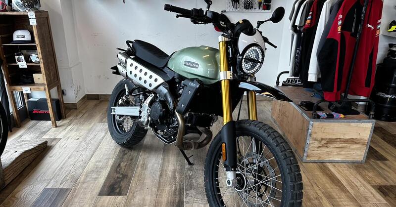 Fantic Caballero Rally 2025, la videoscheda tecnica: motore, ciclistica e segreti. Tutto quello che devi sapere [VIDEO]