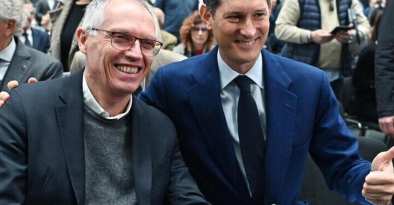 Elkann, fatti ridare i soldi da Tavares: politici durissimi con Stellantis 