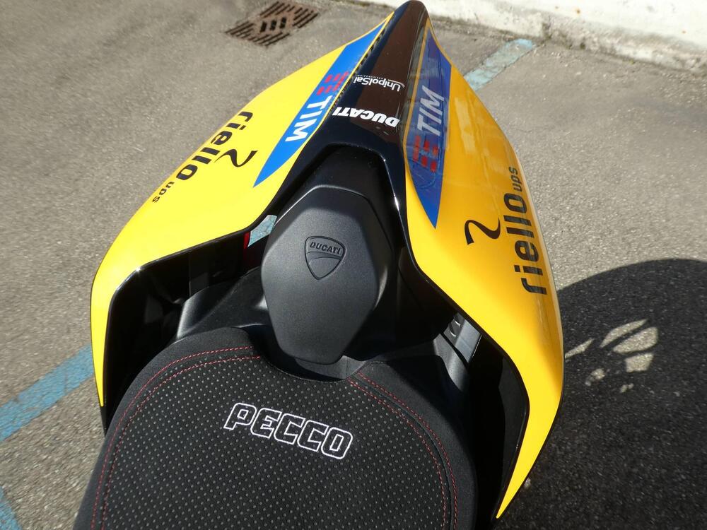 Ducati Panigale V4 Bagnaia 2022 World Champion Replica (2023) (6)