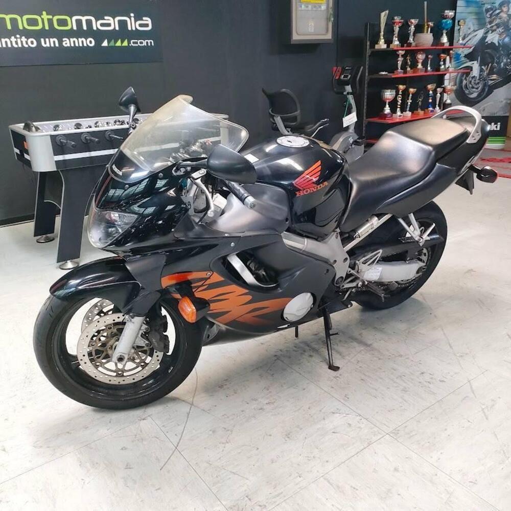 Honda CBR 600 F (1999 - 00) (2)