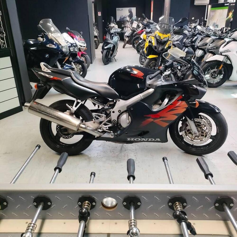 Honda CBR 600 F (1999 - 00) (5)