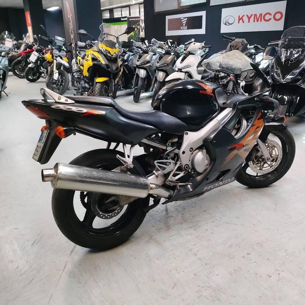 Honda CBR 600 F (1999 - 00) (6)