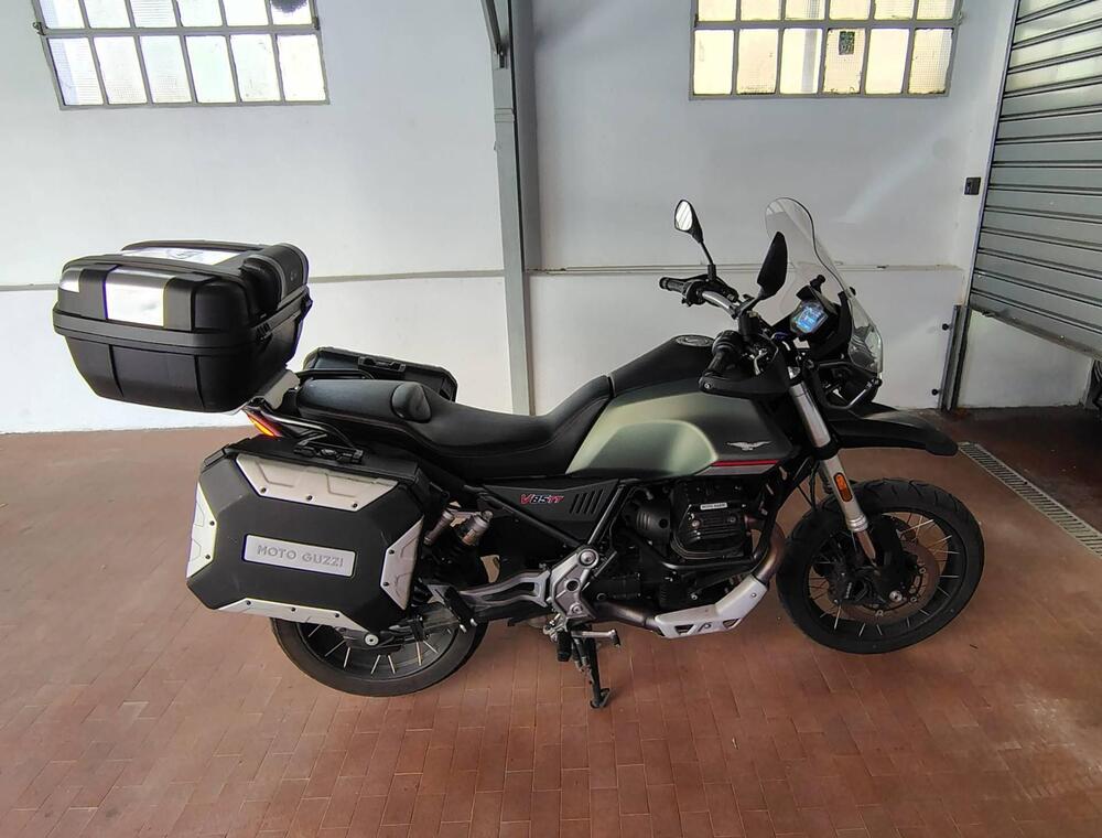Moto Guzzi V85 TT (2021 - 23) (10)