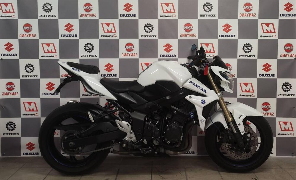 Suzuki GSR 750 (2010 - 15)
