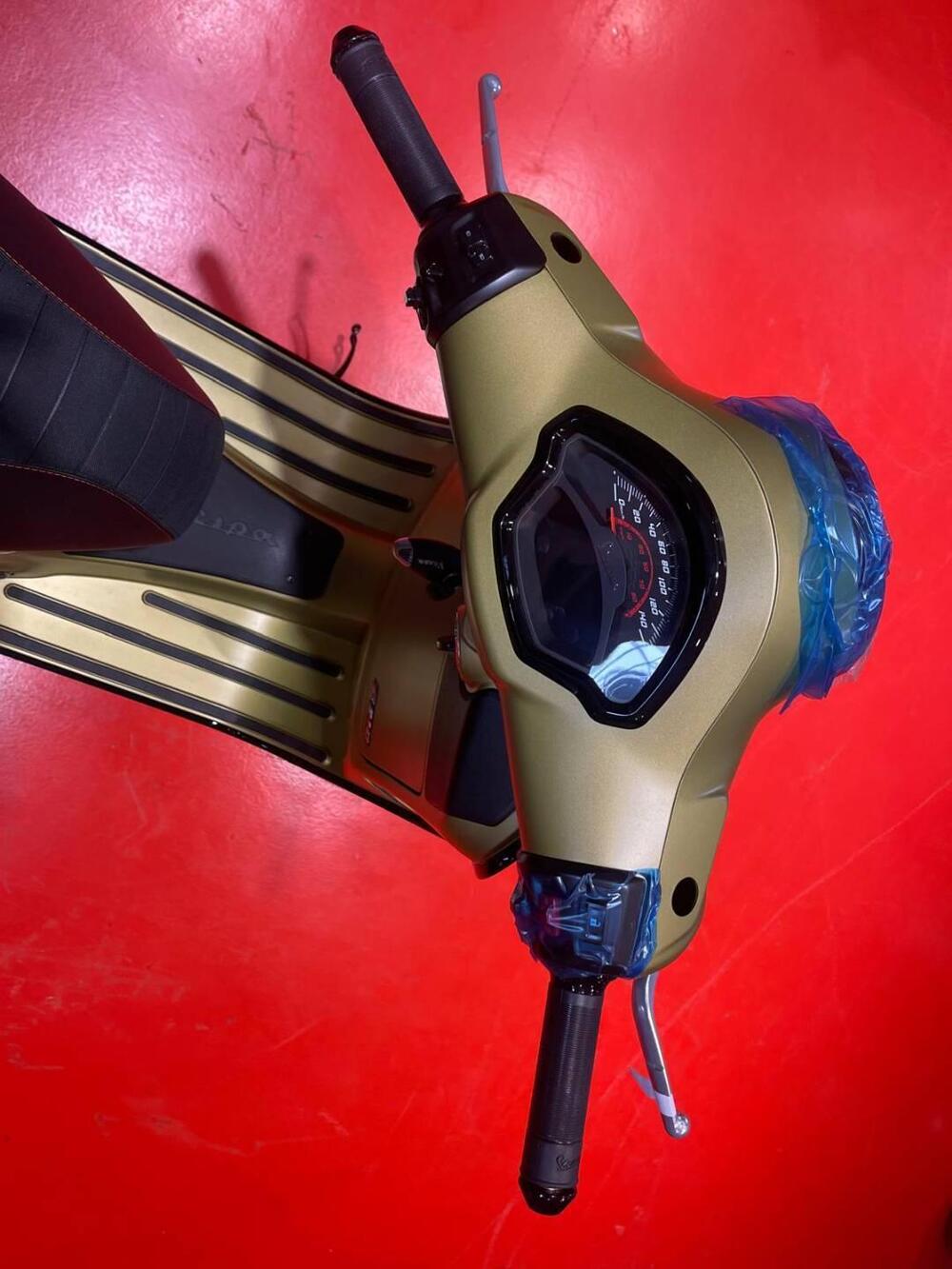 Piaggio MP3 310 Sport (2025) (13)