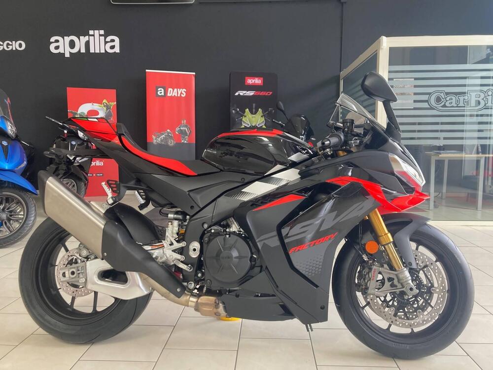 Aprilia RSV4 1100 Factory (2025)