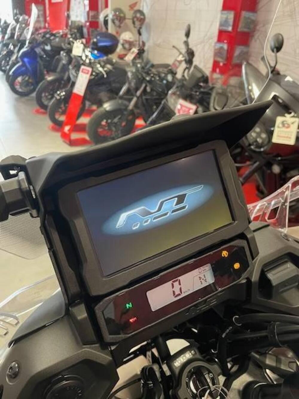 Honda NT 1100 DCT Electronic Suspension (2025) (7)