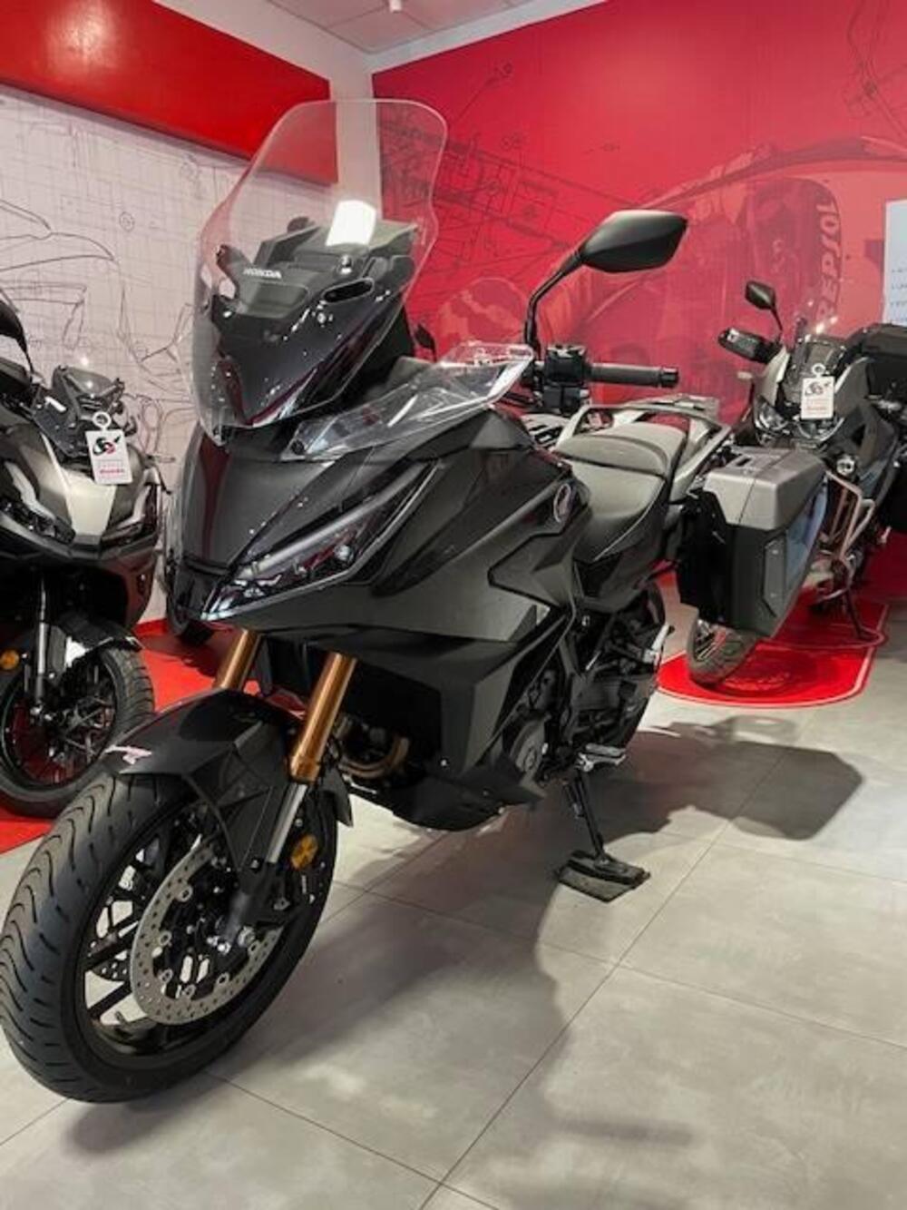 Honda NT 1100 DCT Electronic Suspension (2025) (2)