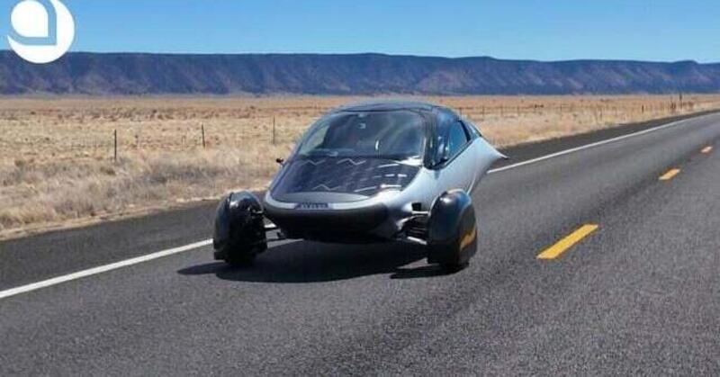 L&#039;auto elettrica che viaggia 480 km &lsquo;ricaricandosi&rsquo; dal sole &egrave; realt&agrave;