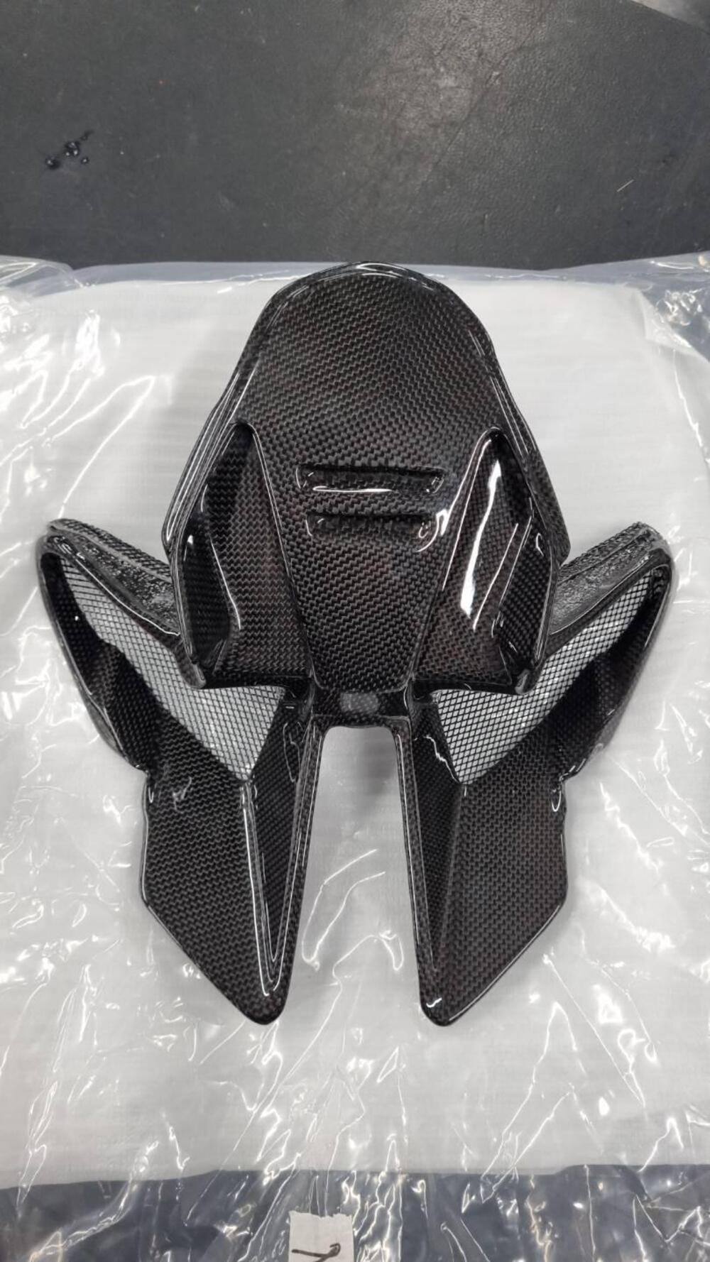 Sottosella carbonio MV Agusta Dragster MY 18/24