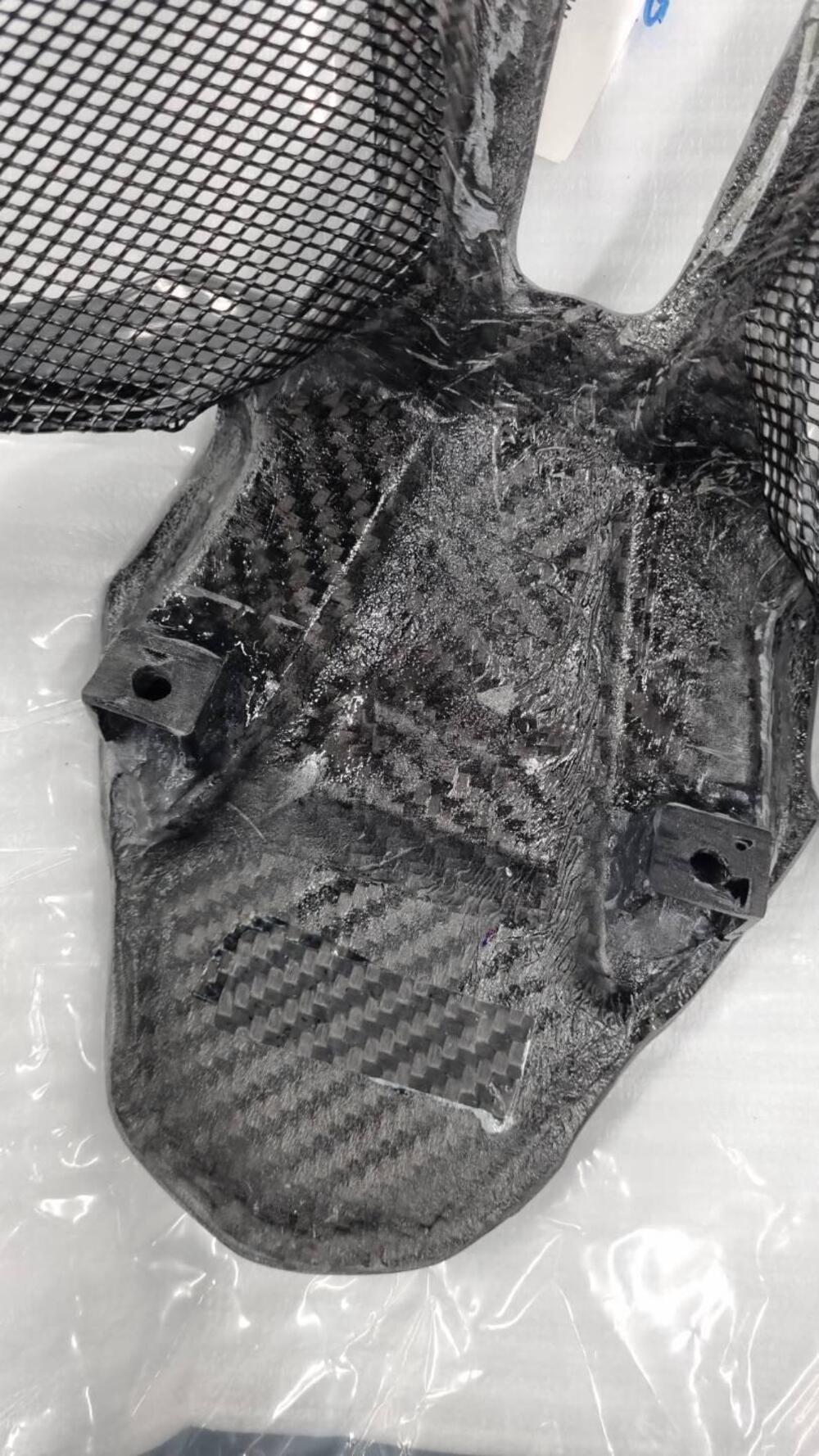 Sottosella carbonio MV Agusta Dragster MY 18/24 (4)