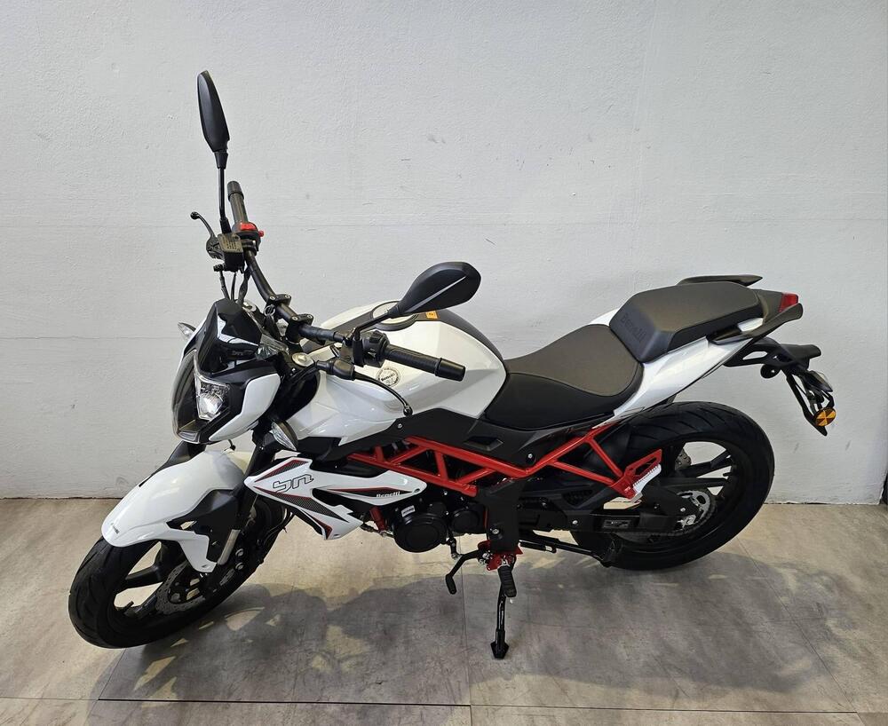 Benelli BN 125 (2021 - 25) (2)