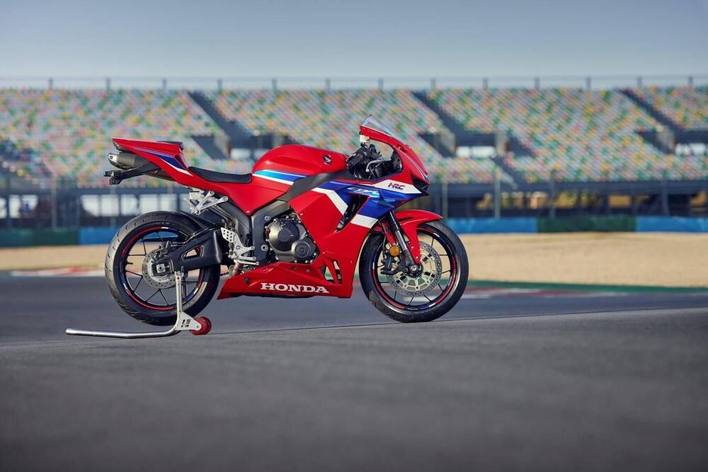 Honda CBR 600 RR (2024 - 25) (2)
