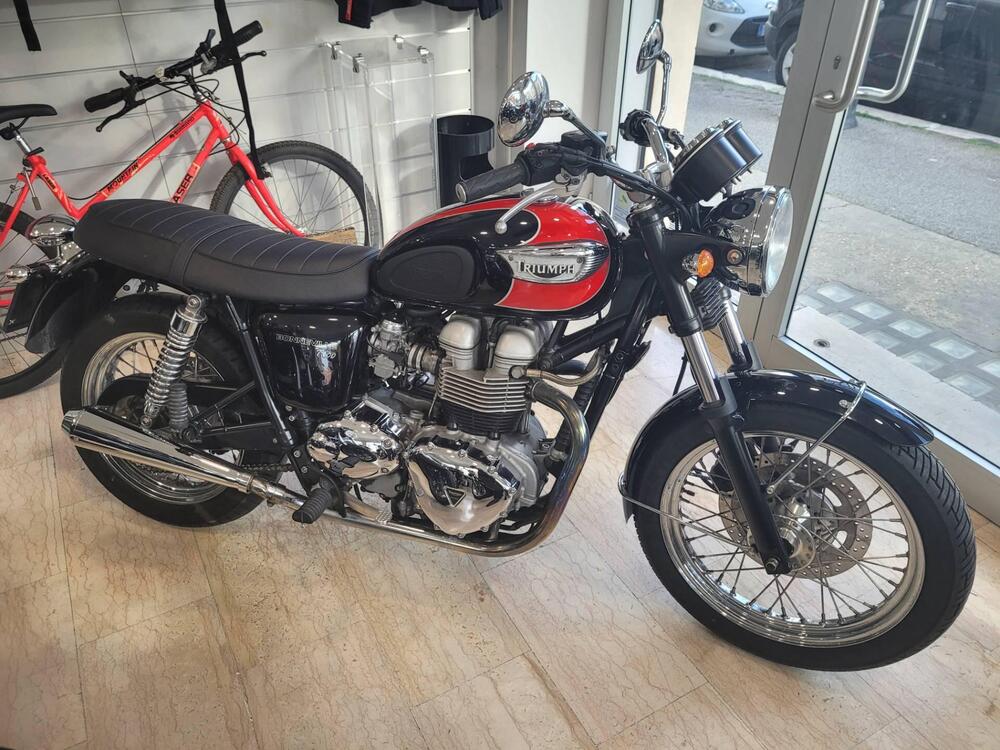 Triumph Bonneville 800 (2002 - 07)