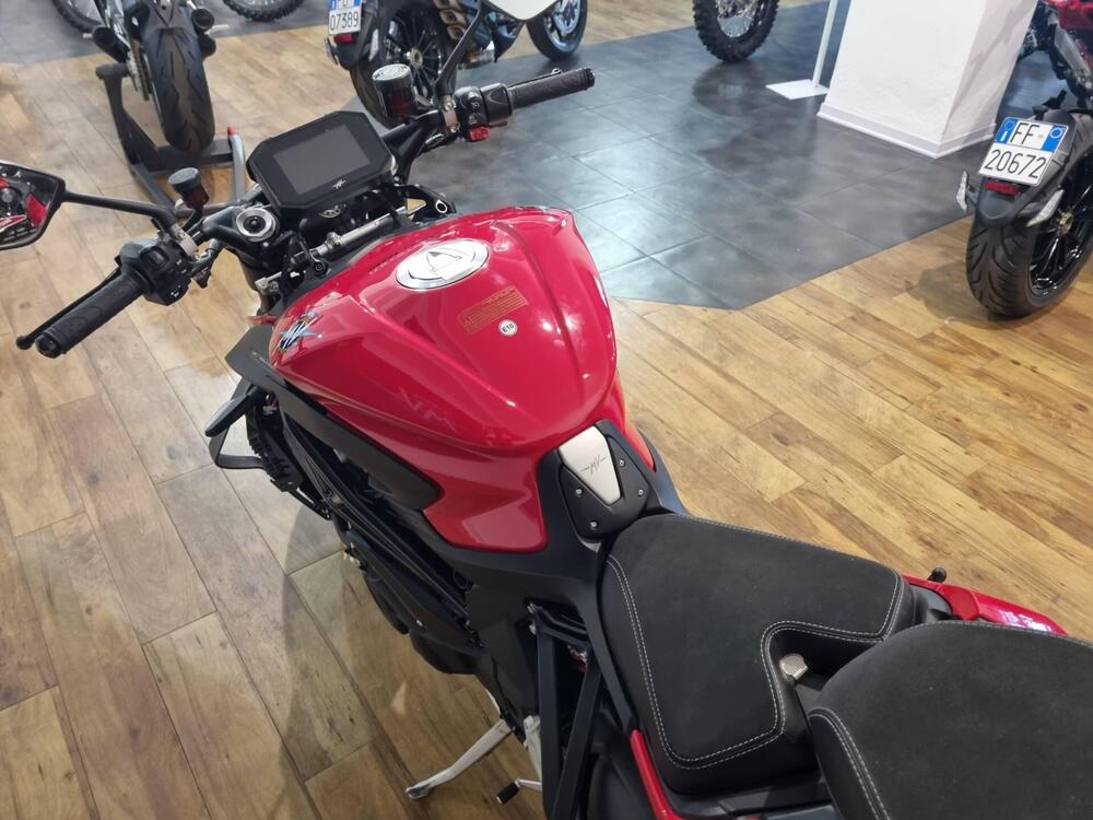 MV Agusta Brutale 1000 RS (2022 - 26) (7)