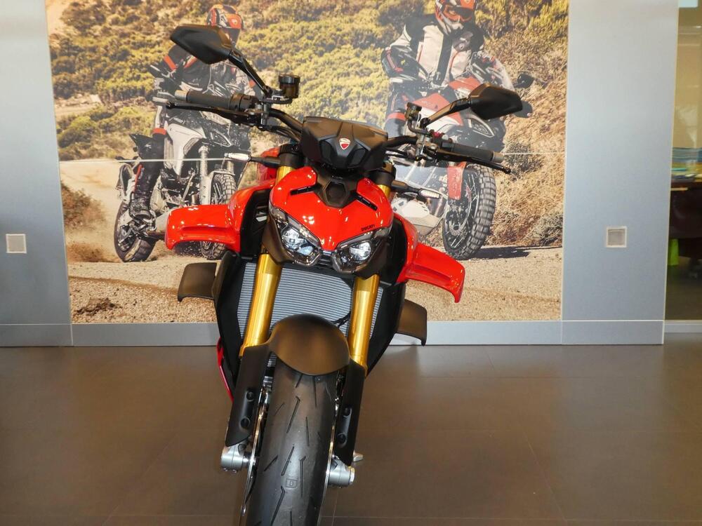 Ducati Streetfighter V4 S (2025) (2)
