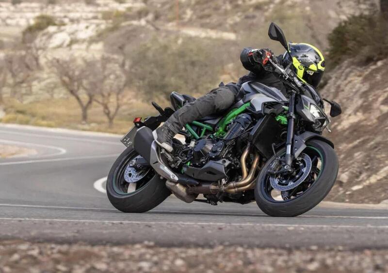 Kawasaki Z900 2025: rispondiamo alle vostre domande [VIDEO]