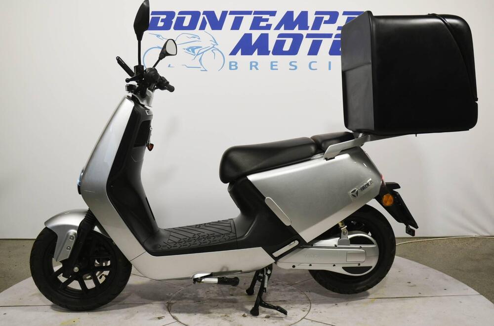 Yadea G5S Utility (2022 - 25) (2)