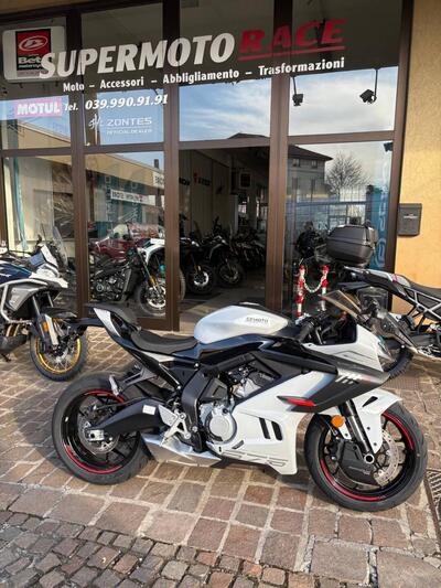 CFMOTO 675SR-R (2025) nuova