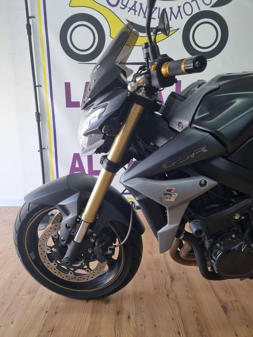 Suzuki GSR 750 ABS (2010 - 17) (3)