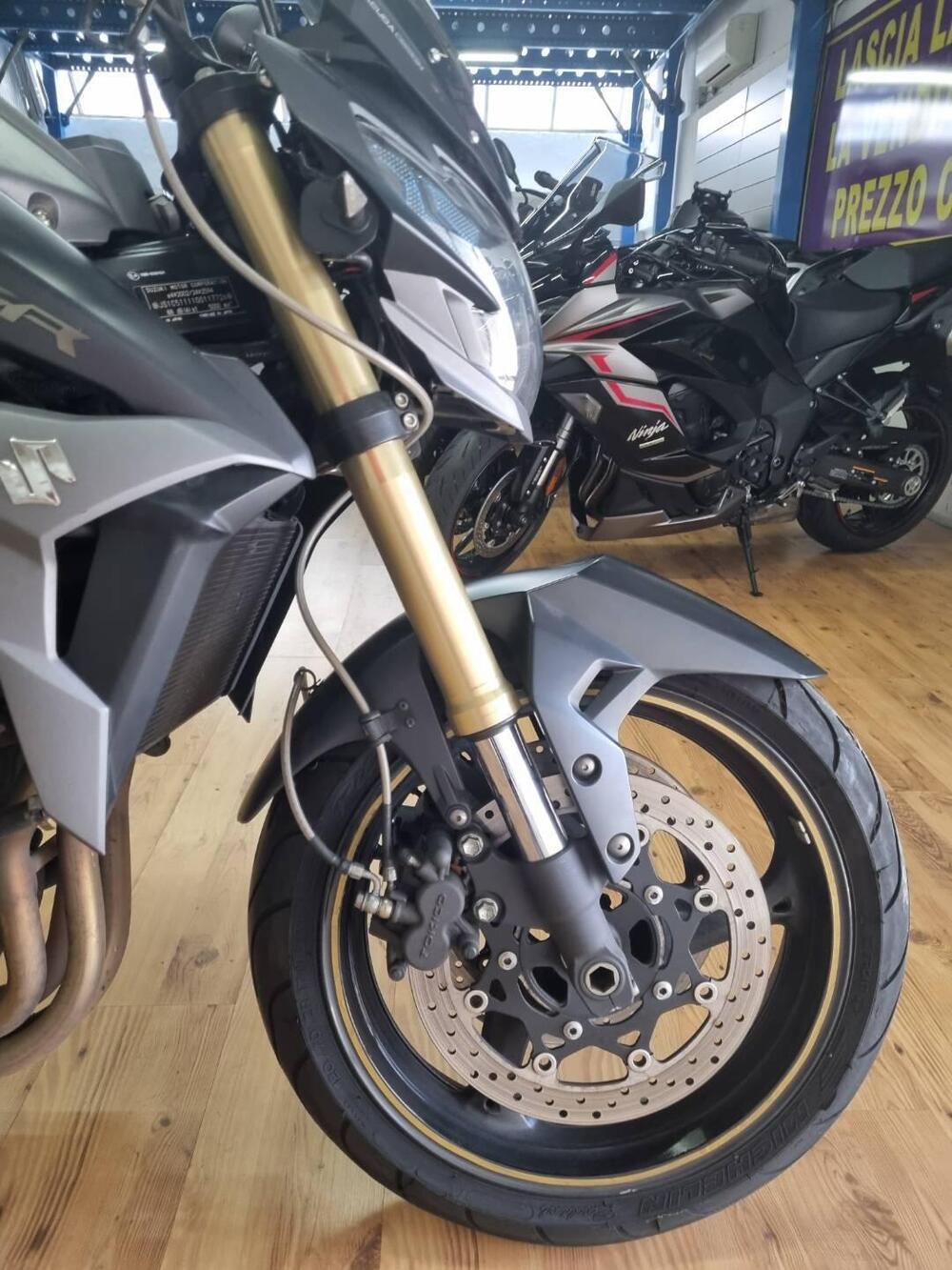 Suzuki GSR 750 ABS (2010 - 17) (15)