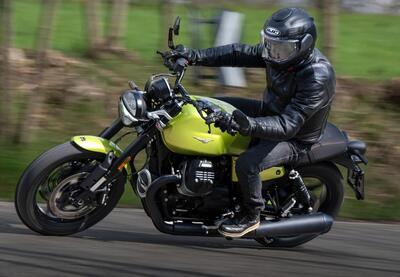 TEST Moto Guzzi V7 Sport 2025: il bicilindrico che vi sorprender&agrave; [VIDEO e GALLERY]