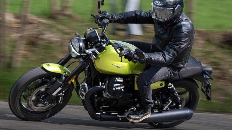 TEST Moto Guzzi V7 Sport 2025: il bicilindrico che vi sorprender&agrave; [VIDEO e GALLERY]