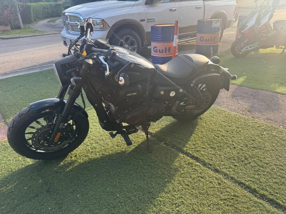 Keeway Motor V302 C (2022 - 25) (2)