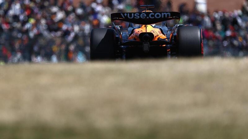 F1. GP Giappone, Norris detta passo nella FP1 di Suzuka davanti a Russell e le due Ferrari di Leclerc ed Hamilton: i risultati