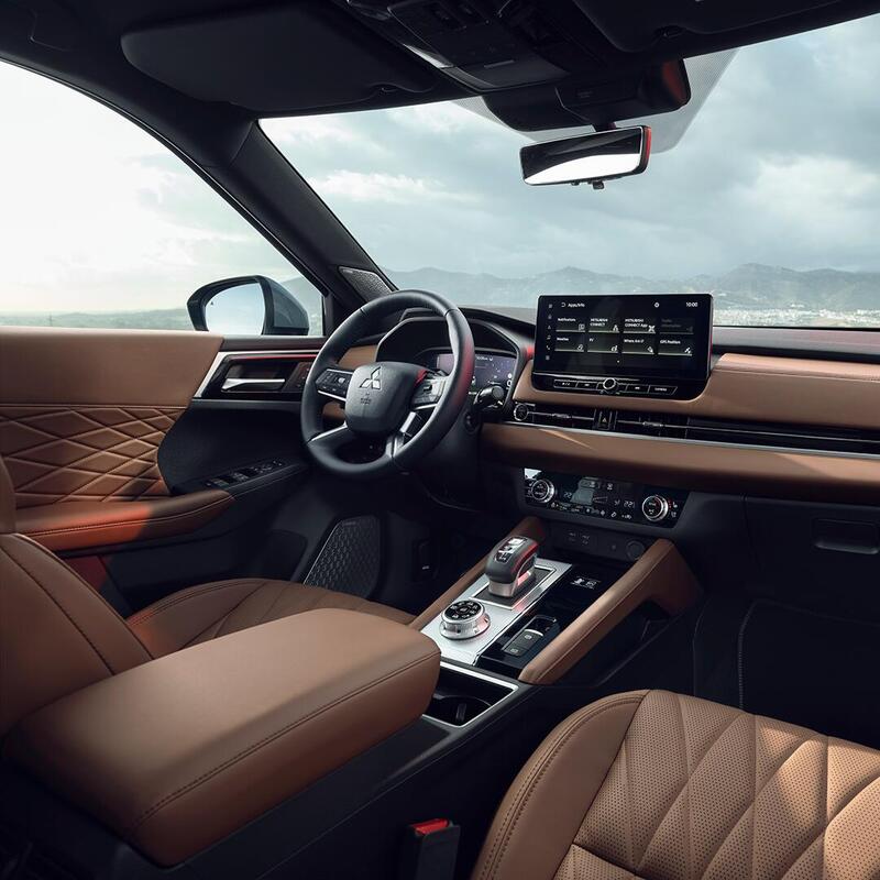 Interni Mitsubishi Outlander
