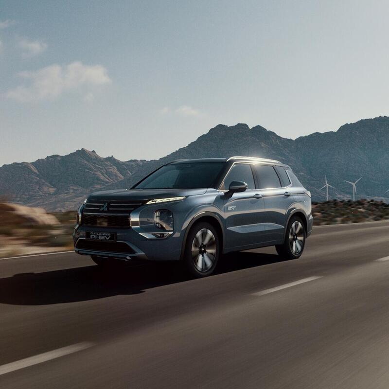 Mitsubishi Outlander su strada
