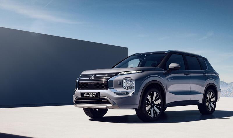 Mitsubishi Outlander 2025