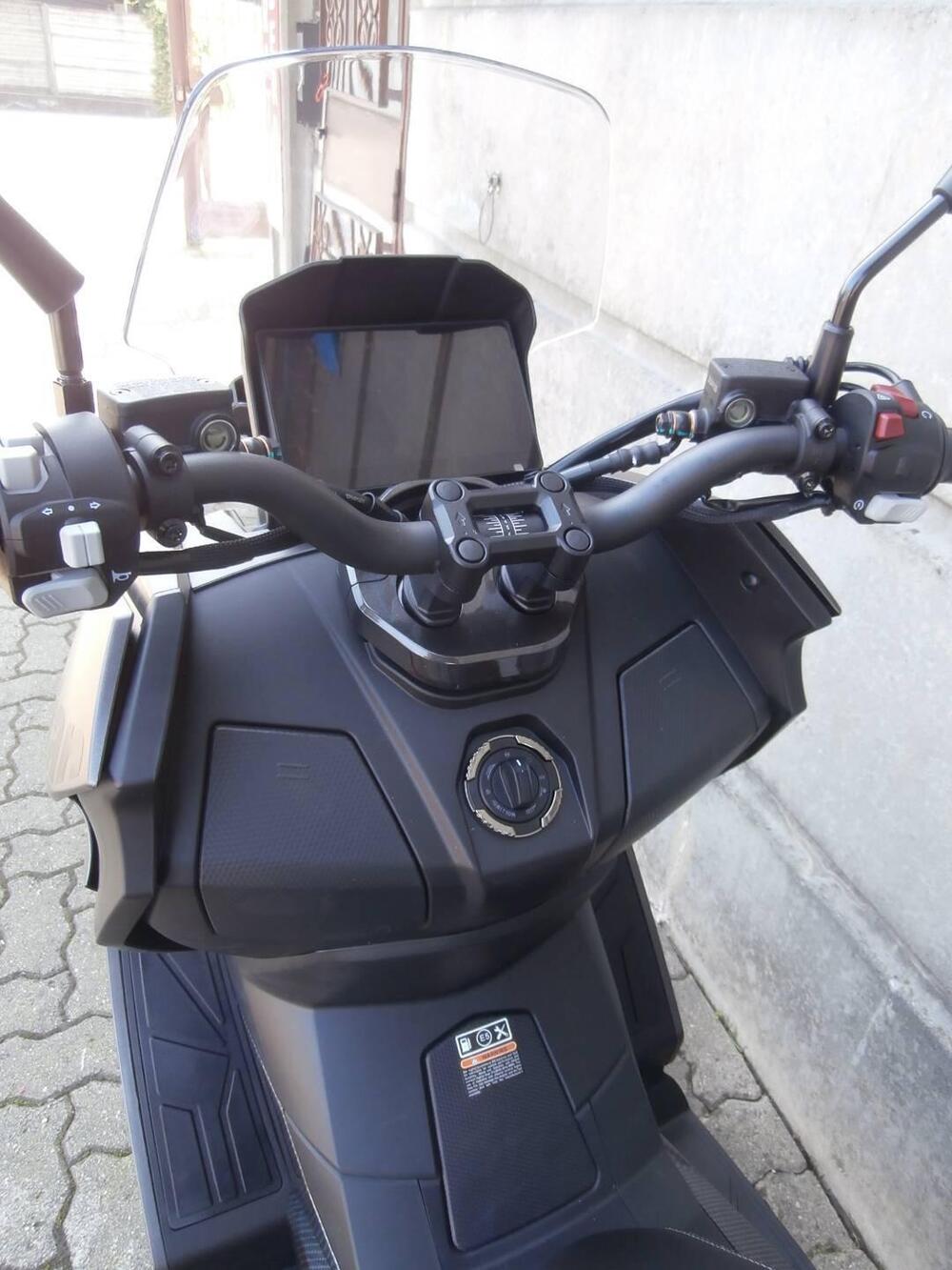 Wottan Motor GT2 300 (2025) (10)