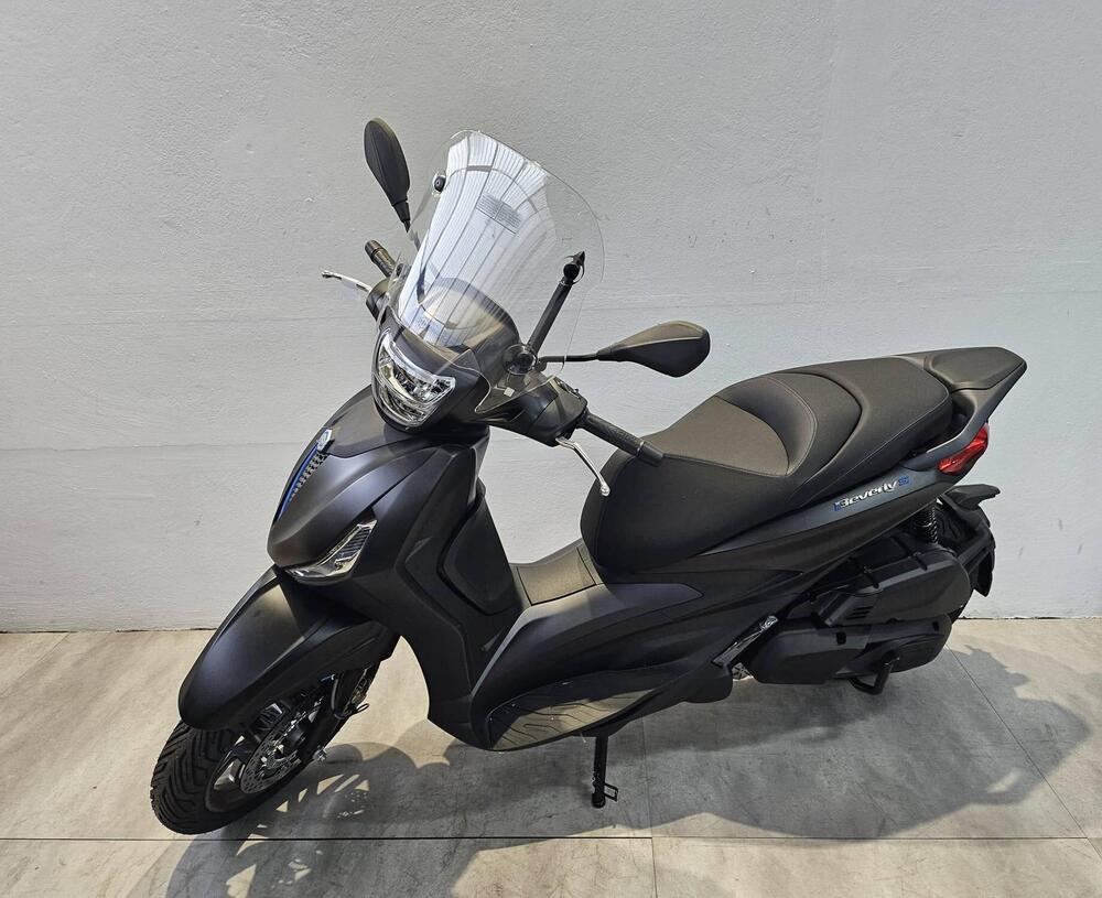 Piaggio Beverly 400 S (2025) (2)