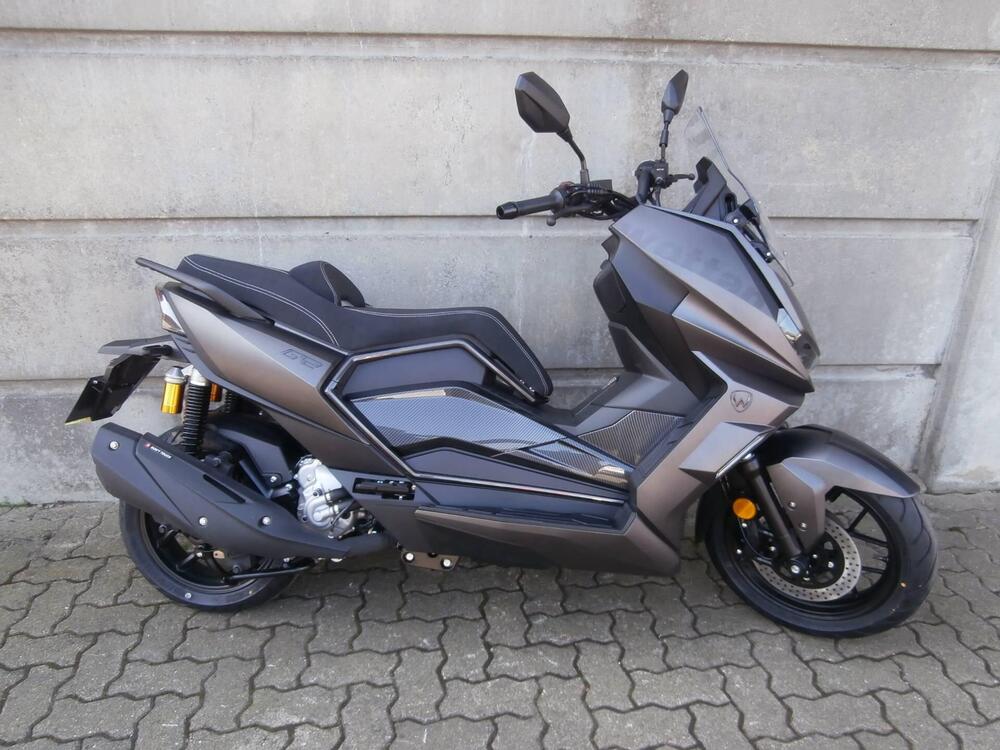 Wottan Motor GT2 300 (2025) (6)