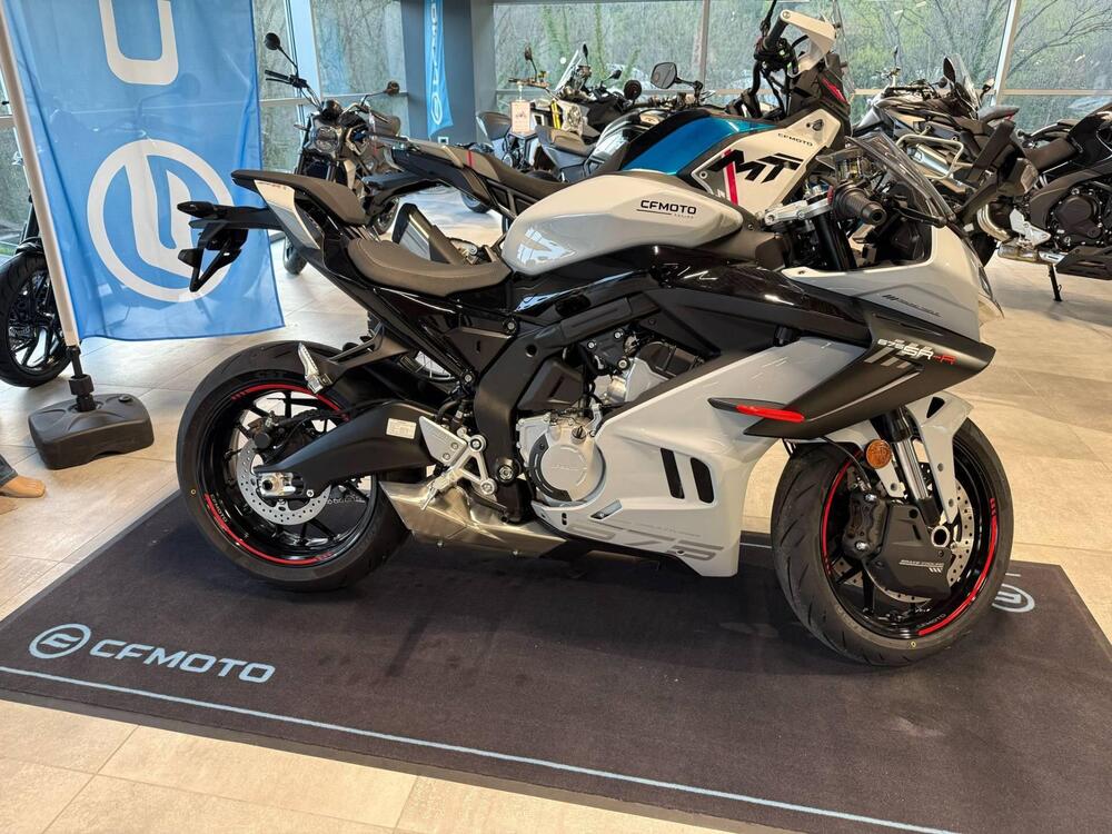 CFMOTO 675SR-R (2025)