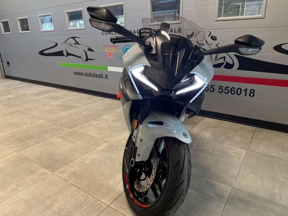 CFMOTO 675SR-R (2025) (7)