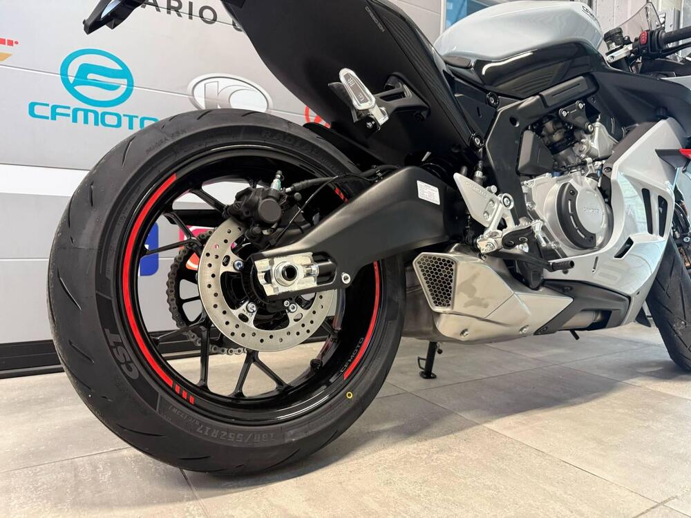 CFMOTO 675SR-R (2025) (20)