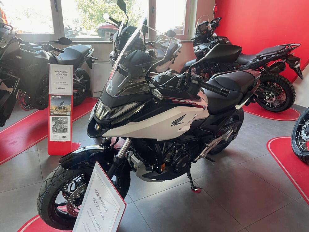 Honda NC 750 X DCT (2025) (2)