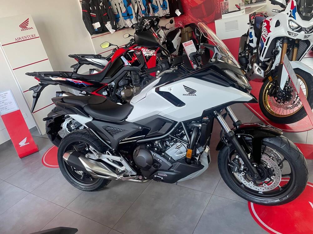 Honda NC 750 X DCT (2025) (3)