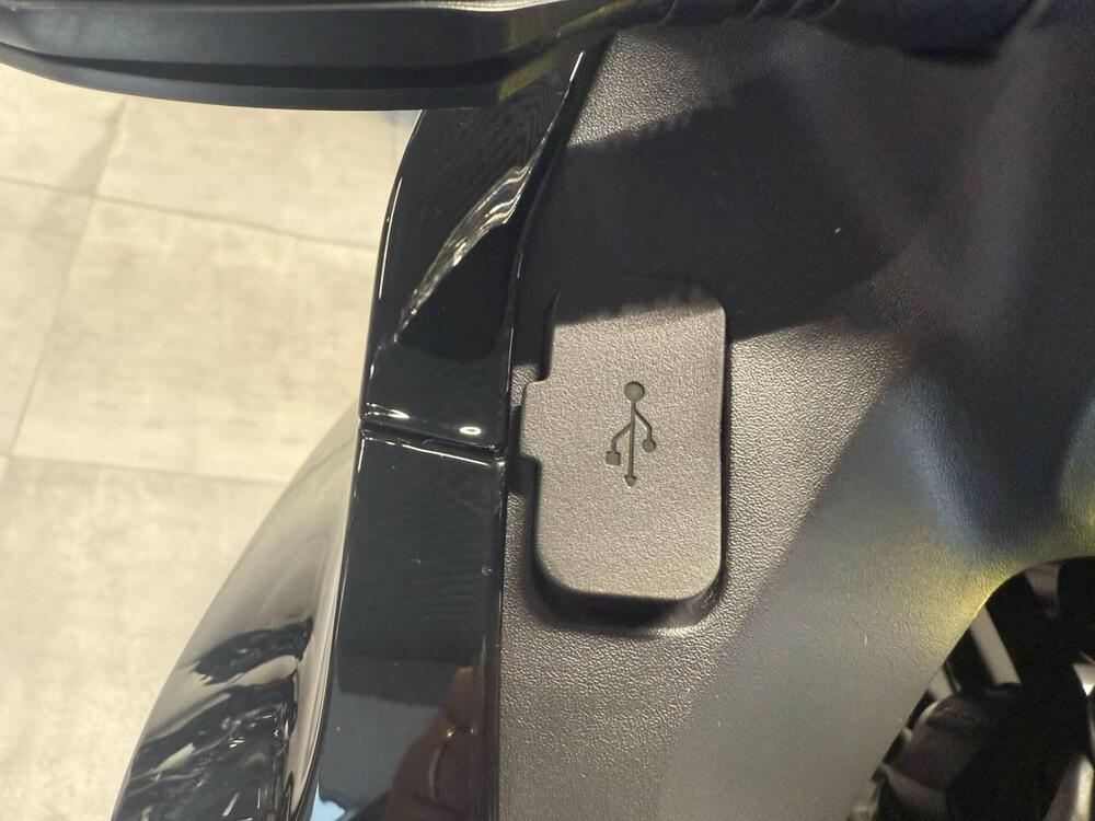 Moto Morini X-Cape 700 Alloy Wheels (2025) (20)