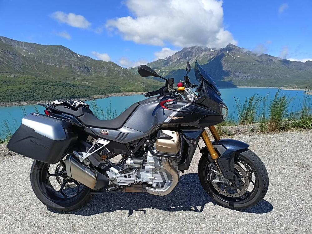 Moto Guzzi V100 Mandello S (2022 - 24) (2)